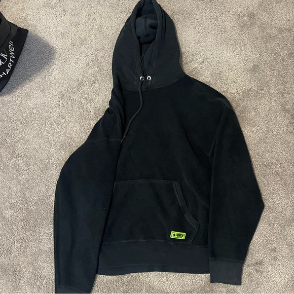 This a reversible black hoodie - Picture 14 of 14
